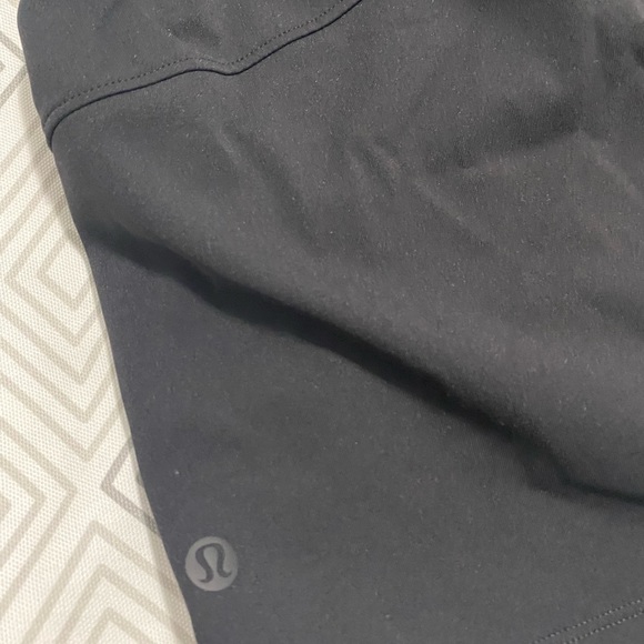 Lululemon casual shorts - Picture 5 of 5